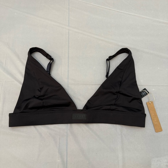 Women’s SKIMS Black Triangle Seamless Design bikini top size XL - Picture 1 of 5